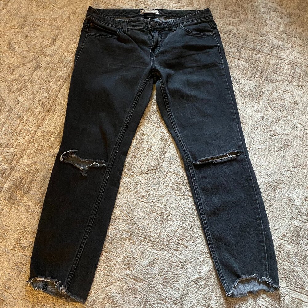 Free People Black Distressed Jeans – Size 28 – Raw Hem Slim Fit Low Rise